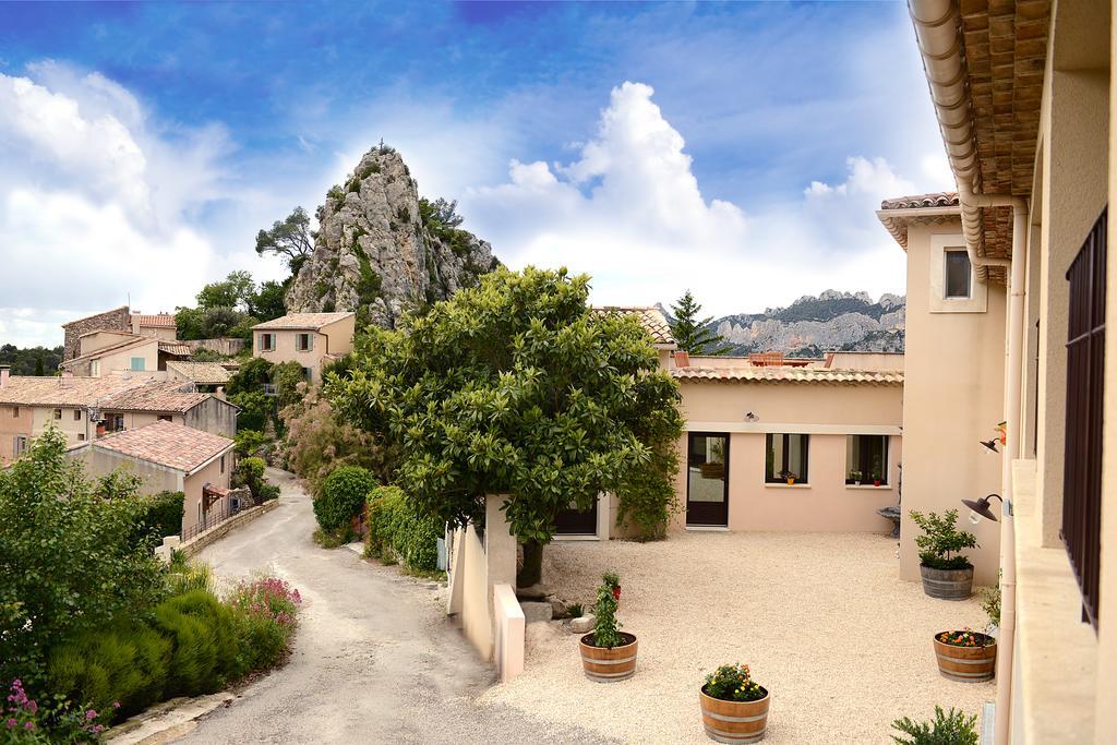 Bed and Breakfast Mas De Carabelle La Roque-Alric Экстерьер фото