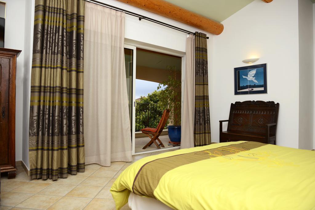 Bed and Breakfast Mas De Carabelle La Roque-Alric Номер фото